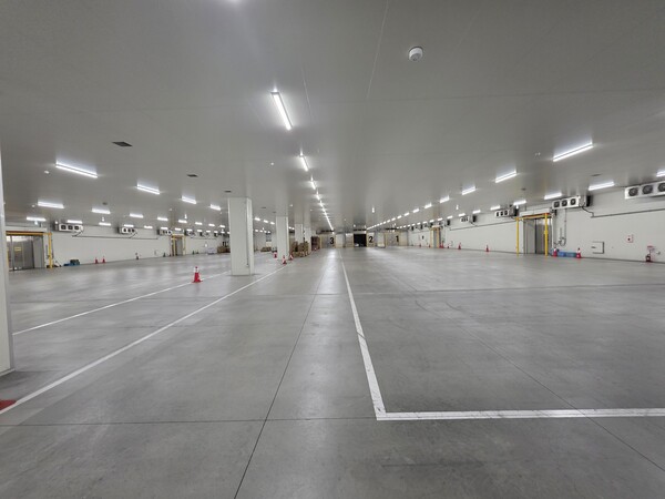 기타규슈도매시장은 2℃, 5℃, 15℃ 등 3단계 냉장시설을 갖추고 있어, 수집된 농산물이 신선하게 보관된다.